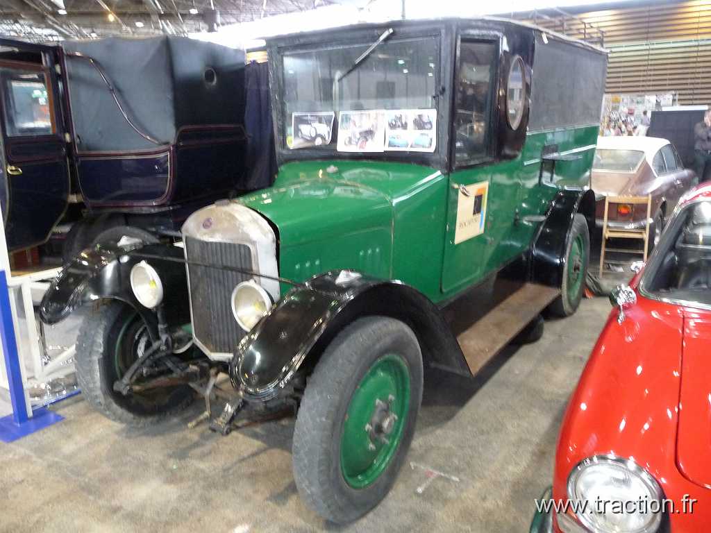 2011_epoquauto (40).jpg - 05/11/2011 - 69000 LYON - EPOQU'AUTO - 33ème Salon International Autos & Motos Anciennes - Georges Richard UNIC à Puteaux